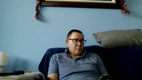 Snapshot of mrcaruso chatting on 12/19/25, 11:17 Mrcaruso online show from 12/19/25, 11:17