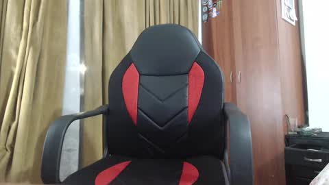 Snapshot of mrcock_col chatting on 01/19/25, 12:28 mrcock_col online show from 01/19/25, 12:28