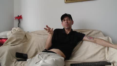 Snapshot of mrcock_col chatting on 03/31/26, 09:15 mrcock_col online show from 03/31/26, 09:15