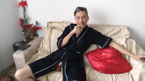 Snapshot of mrcock_col chatting on 04/01/26, 12:50 mrcock_col online show from 04/01/26, 12:50