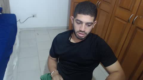 Snapshot of mrcum24 chatting on 12/27/24, 02:14 Will online show from 12/27/24, 02:14