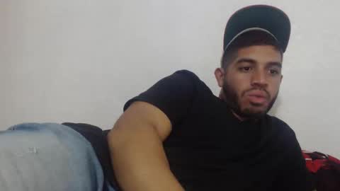 Snapshot of mrcum24 chatting on 10/22/25, 03:07 Will online show from 10/22/25, 03:07
