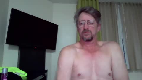 Snapshot of mrcumstain chatting on 03/04/25, 04:49 mrcumstain online show from 03/04/25, 04:49