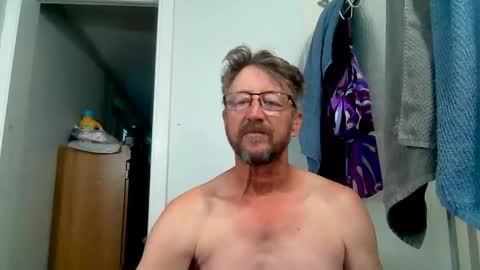 Snapshot of mrcumstain chatting on 11/03/25, 07:37 mrcumstain online show from 11/03/25, 07:37