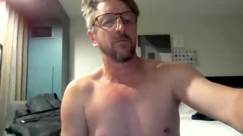 Snapshot of mrcumstain chatting on 02/03/26, 04:10 mrcumstain online show from 02/03/26, 04:10