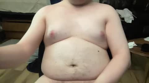 Snapshot of mreffner chatting on 11/18/25, 06:12 collegebelly online show from 11/18/25, 06:12