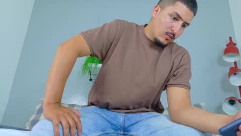 Mr Fox online show from 10/04/25, 07:34