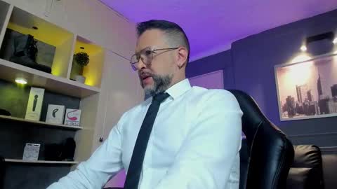 Snapshot of mrfrank_tattoo chatting on 02/17/26, 11:18 MrFrank. online show from 02/17/26, 11:18