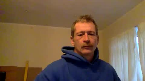 Snapshot of mrgoodkat79 chatting on 12/21/25, 08:32 mrgoodkat79 online show from 12/21/25, 08:32