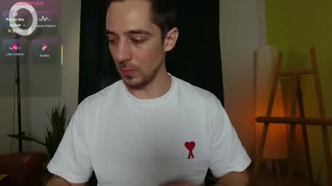 Snapshot of mrgreeneyes01 chatting on 02/02/26, 08:07 juan luis online show from 02/02/26, 08:07