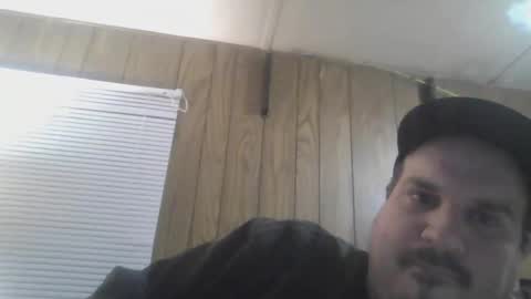 Snapshot of mrgreenz420 chatting on 10/19/25, 04:02 Mr Greenz online show from 10/19/25, 04:02