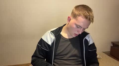 Max online show from 10/14/25, 06:20