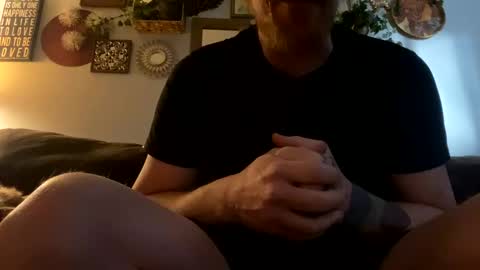 Snapshot of mrj1982 chatting on 03/04/25, 06:18 Mr.j online show from 03/04/25, 06:18