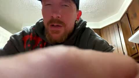 Snapshot of mrj1982 chatting on 10/17/25, 11:29 Mr.j online show from 10/17/25, 11:29