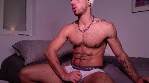 Juan online show from 12/18/25, 07:03