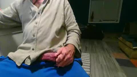 Snapshot of mrjackstraw469 chatting on 10/26/25, 02:17 mrjackstraw469 online show from 10/26/25, 02:17