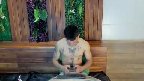 mrjustin_ online show from 09/15/25, 08:42