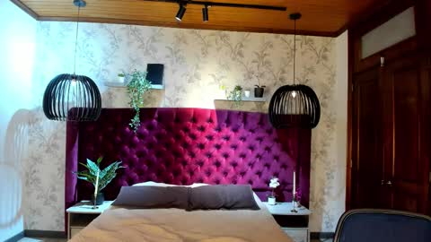 mrjustin_ online show from 11/30/25, 07:40