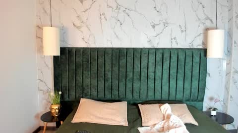 mrjustin_ online show from 12/01/25, 07:52