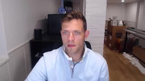 Snapshot of mrkenridge chatting on 09/26/25, 01:15 mrkenridge online show from 09/26/25, 01:15