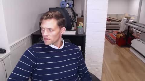 Snapshot of mrkenridge chatting on 10/24/25, 05:42 mrkenridge online show from 10/24/25, 05:42