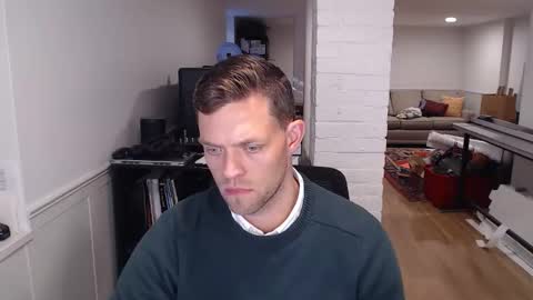 Snapshot of mrkenridge chatting on 11/18/25, 05:39 mrkenridge online show from 11/18/25, 05:39