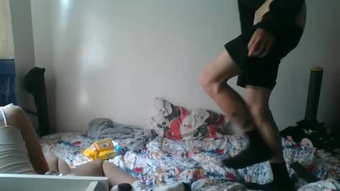 Snapshot of mrkollyng chatting on 09/23/25, 03:04 mrkollyng online show from 09/23/25, 03:04