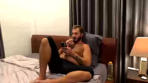 Snapshot of mrmaxiy chatting on 03/05/26, 11:28 Max online show from 03/05/26, 11:28