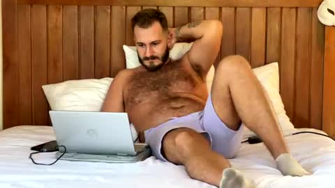 Max online show from 06/22/26, 08:22