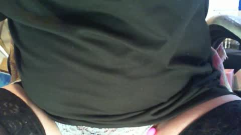 Snapshot of mrmojorisn chatting on 09/21/25, 11:06 mojo online show from 09/21/25, 11:06