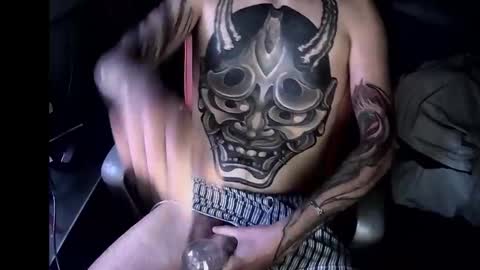 Snapshot of mrn0ice chatting on 10/31/25, 06:31 MR NO ICE online show from 10/31/25, 06:31