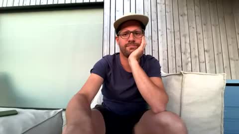 Snapshot of mrnieve chatting on 07/24/26, 07:01 mrnieve online show from 07/24/26, 07:01