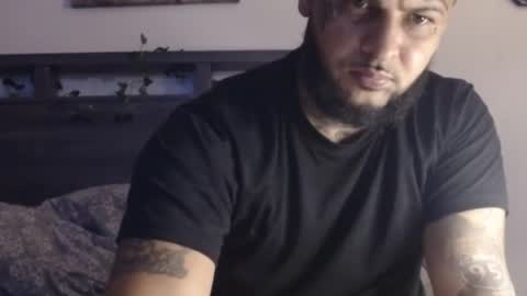 Snapshot of mrnineinch1995 chatting on 04/18/26, 01:20 mrnineinch1995 online show from 04/18/26, 01:20