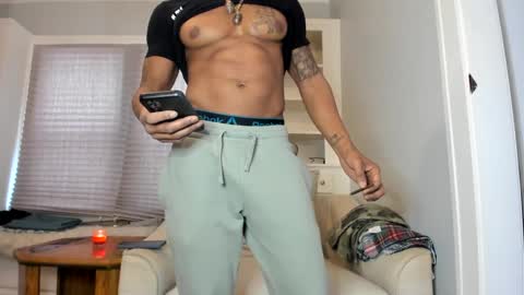 Snapshot of mromg007 chatting on 01/03/25, 07:29 mromg007 online show from 01/03/25, 07:29