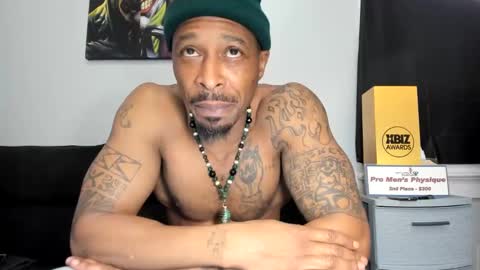 Snapshot of mromg007 chatting on 01/15/25, 01:34 mromg007 online show from 01/15/25, 01:34