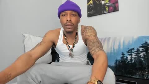 Snapshot of mromg007 chatting on 03/12/25, 01:08 mromg007 online show from 03/12/25, 01:08