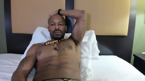 Snapshot of mromg007 chatting on 11/26/25, 03:40 mromg007 online show from 11/26/25, 03:40