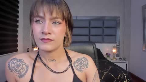 Snapshot of mrs_regina_clk chatting on 06/16/26, 03:20 Regina online show from 06/16/26, 03:20