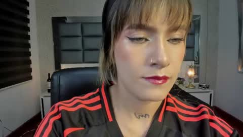 Snapshot of mrs_regina_clk chatting on 06/18/26, 03:51 Regina online show from 06/18/26, 03:51