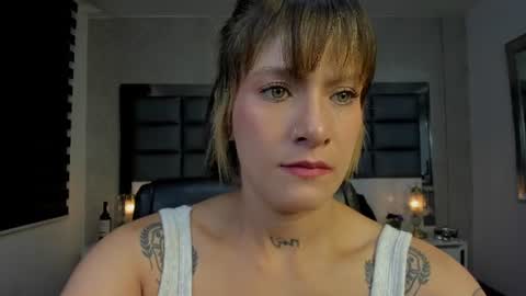Snapshot of mrs_regina_clk chatting on 06/22/26, 04:20 Regina online show from 06/22/26, 04:20
