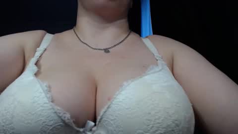 Snapshot of mrs_smith__ chatting on 01/31/25, 01:23 mrs_smith__ online show from 01/31/25, 01:23