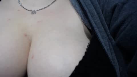 Snapshot of mrs_smith__ chatting on 02/28/25, 06:31 mrs_smith__ online show from 02/28/25, 06:31