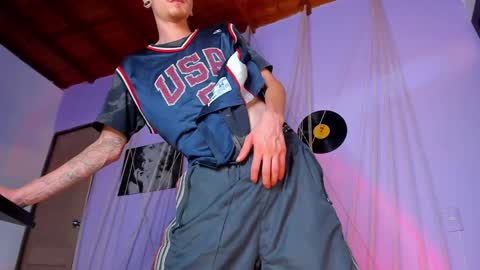 Snapshot of mrshaggy_ chatting on 01/21/25, 04:27 Mr Shaggy online show from 01/21/25, 04:27