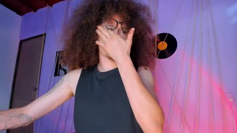 Snapshot of mrshaggy_ chatting on 01/27/25, 10:06 Mr Shaggy online show from 01/27/25, 10:06