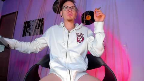 Snapshot of mrshaggy_ chatting on 01/29/25, 12:35 Mr Shaggy online show from 01/29/25, 12:35