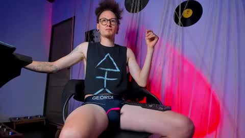 Snapshot of mrshaggy_ chatting on 02/20/25, 12:41 Mr Shaggy online show from 02/20/25, 12:41