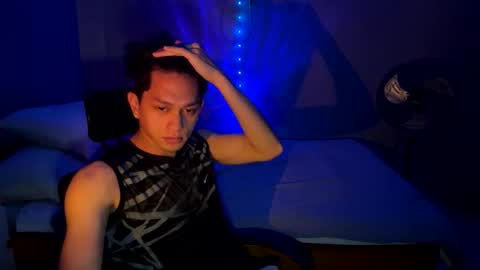 Snapshot of mrshawn95 chatting on 12/14/25, 08:24 shawn online show from 12/14/25, 08:24