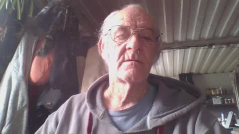 Snapshot of mrsubman chatting on 03/30/26, 07:04 Chuck online show from 03/30/26, 07:04