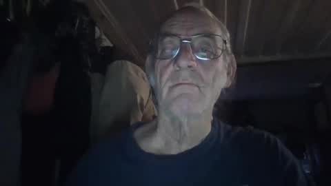 Snapshot of mrsubman chatting on 04/08/26, 09:20 Chuck online show from 04/08/26, 09:20