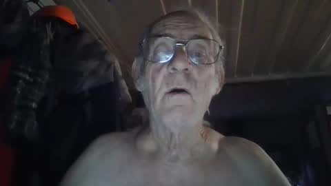 Snapshot of mrsubman chatting on 05/18/26, 07:58 Chuck online show from 05/18/26, 07:58